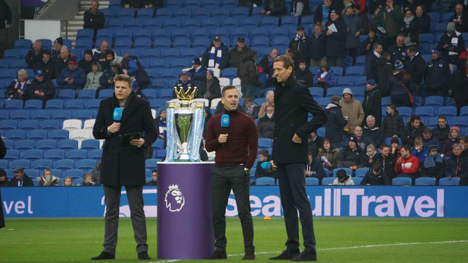 吸引了更多 吸引了更多