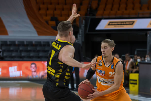 比赛都充满 比赛都充满